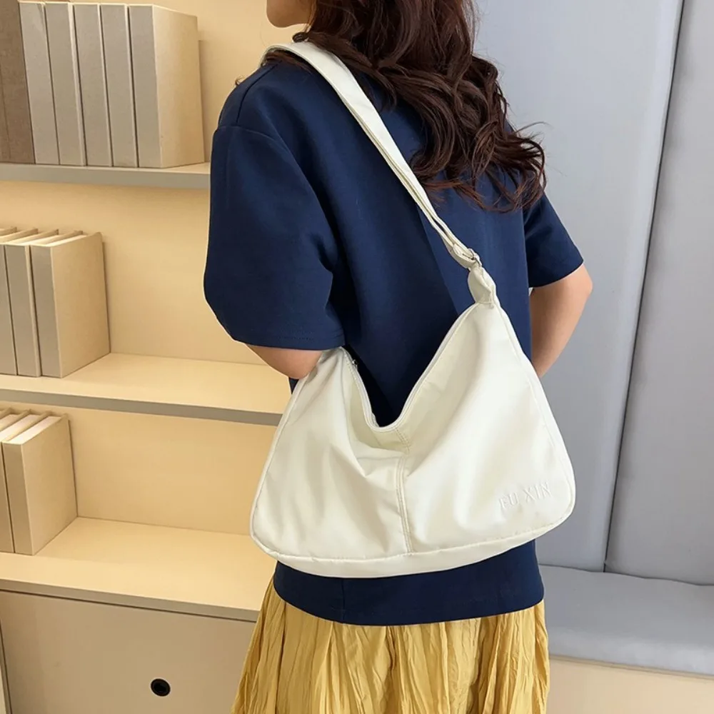 

Fashion Large Capacity Canvas Crossbody Bag Solid Color Zipper Shoulder Bag Lightweight Hobo Bag Daily