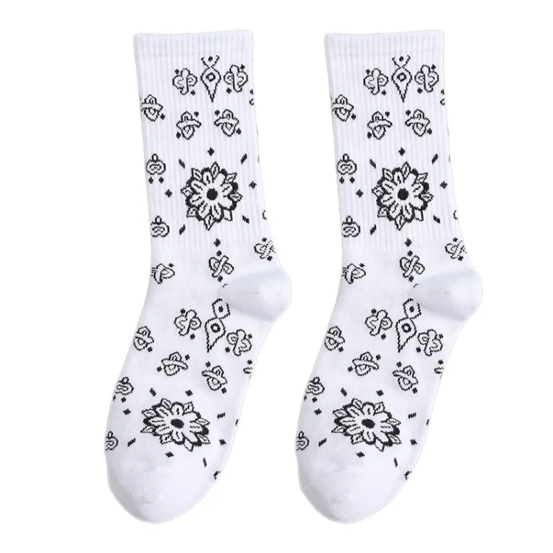 Socks Men\'s Mid-calf Ghost Face Sock Trendy Print Socks Black and White Sports Sock Trendy Mid-top Street Cotton Socks Women