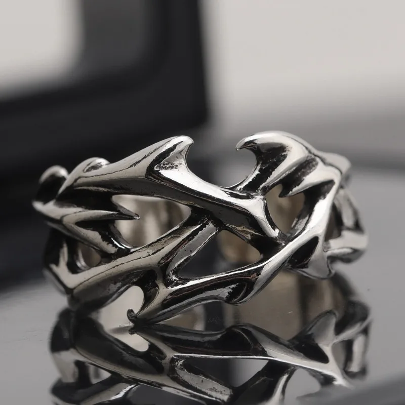 Thorn Wrap Silver Tone Ring Men Open Band Retro Oxidized Spike Adjustable Finger Ring Punk Biker Cool Statement Jewelry Gift