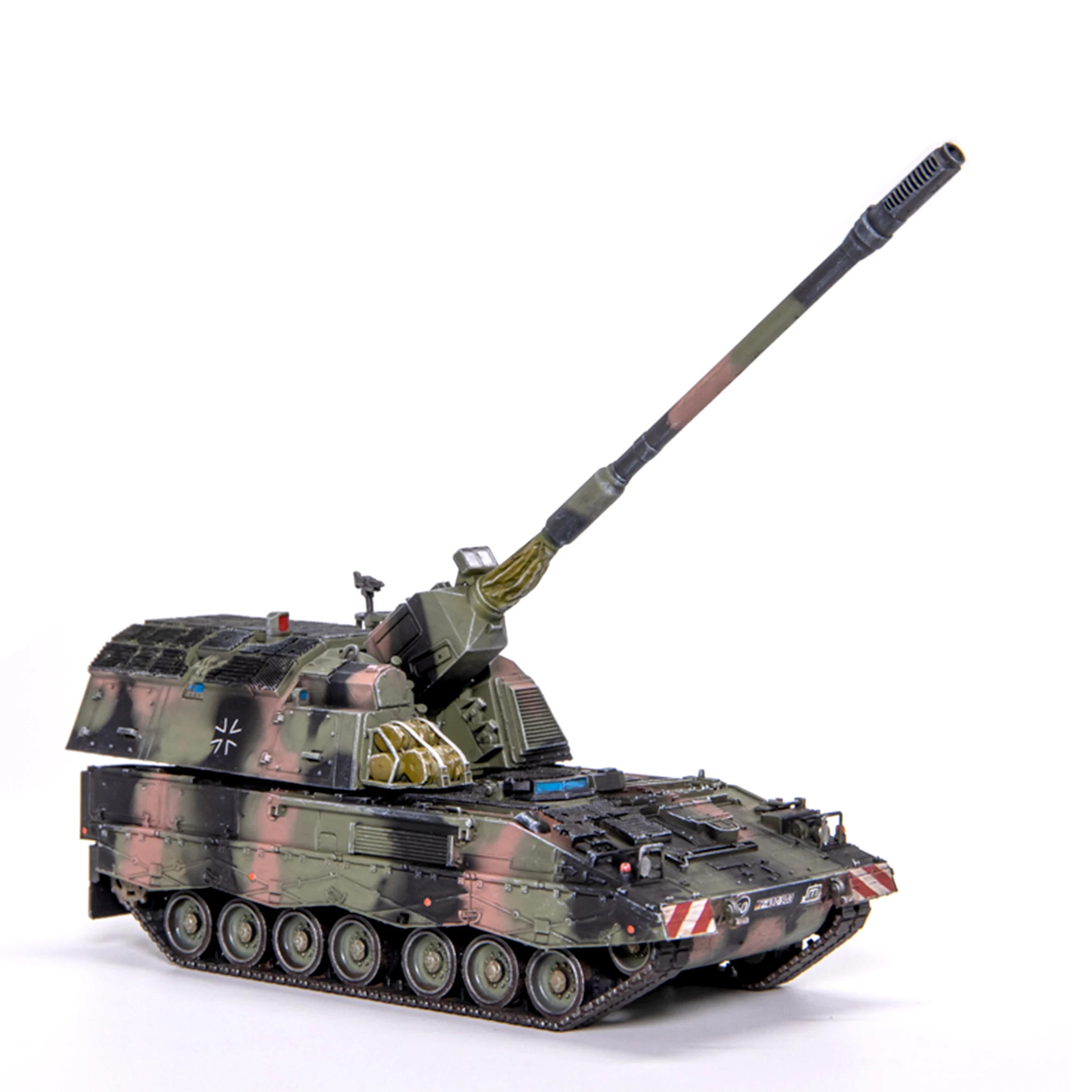 

1/72 AM German PZH2000 self-propelled gun model NATO camouflage finished product model