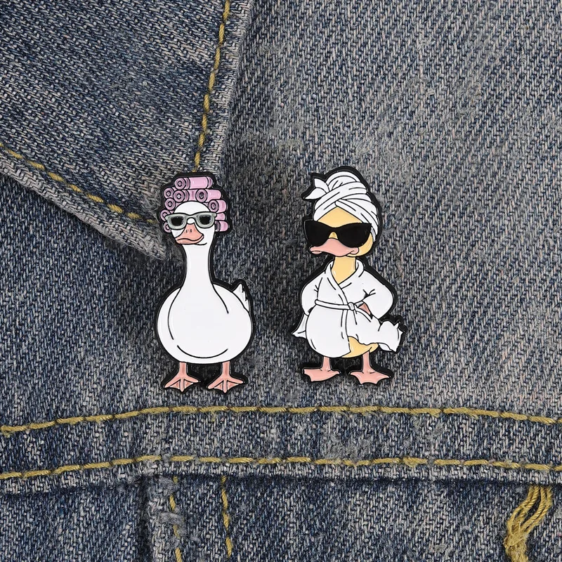 Pin Decoration Creative trendy quirky robe duck curly hair goose metal brooch personalized clothing accessories badges pins