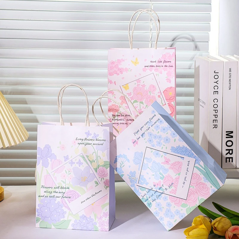 

Exquisite Floral Gift Bags High-end Feel Wedding Banquet Souvenir Gift Bag Cowhide Paper Handheld Jewelry Cosmetic Packaging Bag