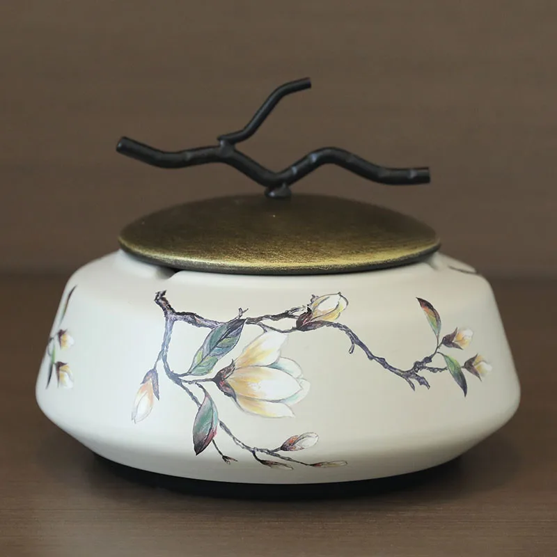

American Ceramic Ashtray with Lid Modern Minimalist New Chinese Style European Decoration Candy Box Ornament Storage Ornaments