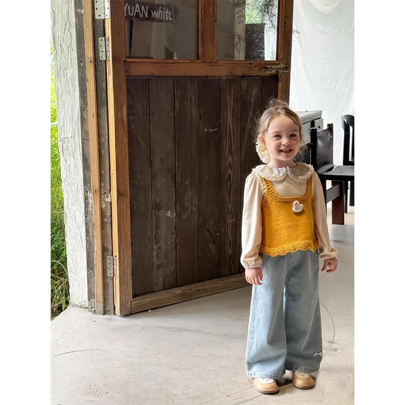 Meisjes schattig poppenkraagoverhemd Eend gebreid vest2025Nieuwe driedelige set van denim met strik