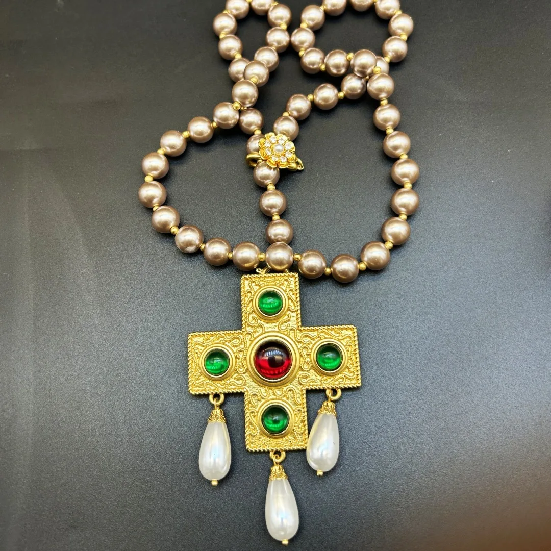 Medieval Vintage European and American Retro Marking Brooch Pearl Long Short Necklace Heavy Industry Quality Advanced Sense