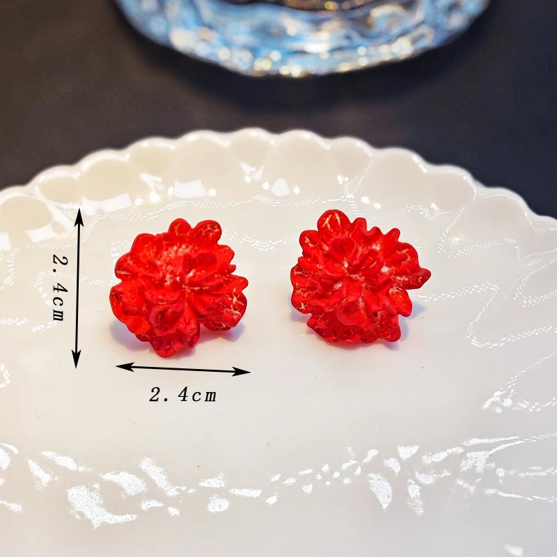 Trendy White Red Acrylic Flower Earrings Party Folding Petals Stud Earrings for Women Cute Sweet Party Girls Korean Jewelry Gift