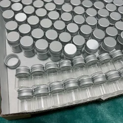 50pcs 100pcs 22*30mm 5ml Mini Glass Jars 50PCS 105PCS 13*22*30mm 5ml Small Glass Bottles with Aluminium Lids