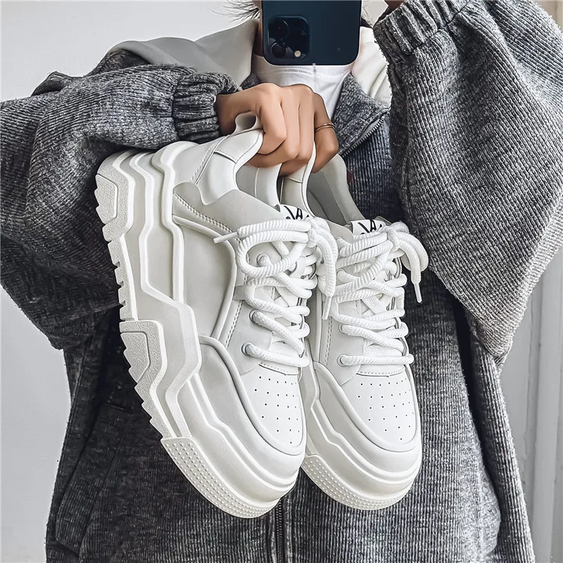 New model Highly popular Thick soled Breathable Anti slip Durable Mens height increasing shoes Highly crafted Stable grip
