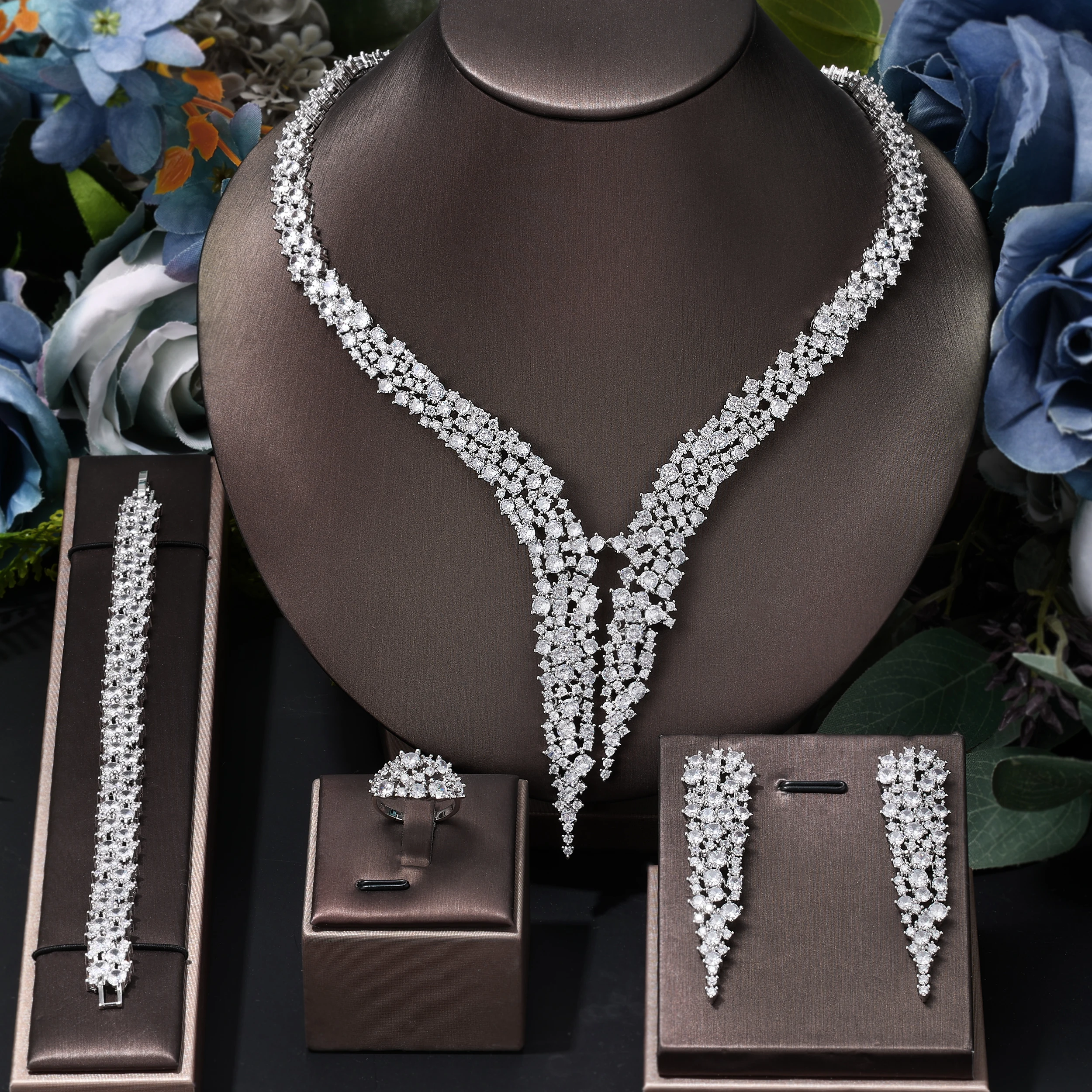 

2024 wholesale UAE Bridal Jewelry Sets New Fashion Dubai Jewelry Set For Women Wedding Party Accessories Design