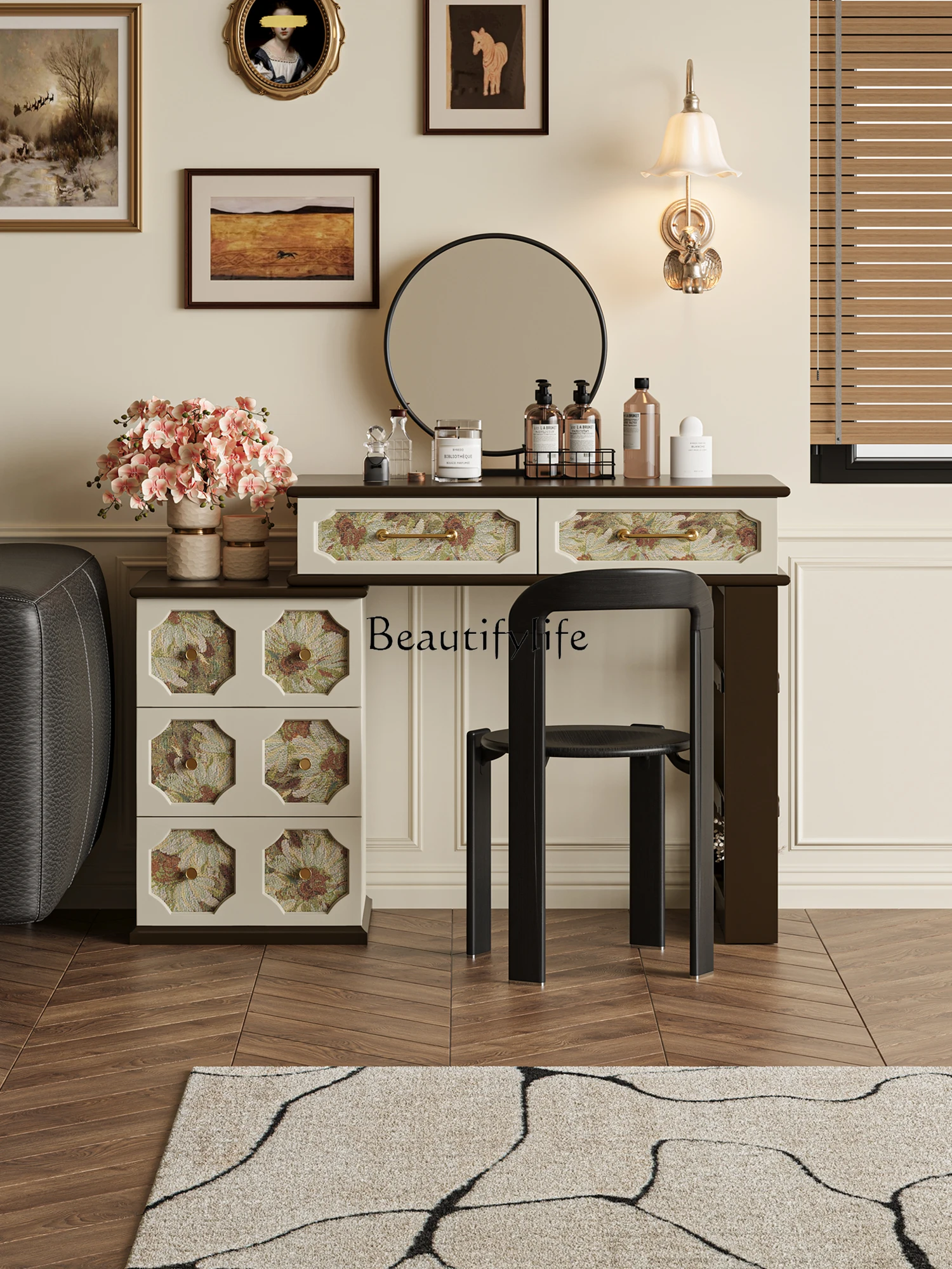 

Solid wood retro small apartment household bedroom bedside dressing table storage table