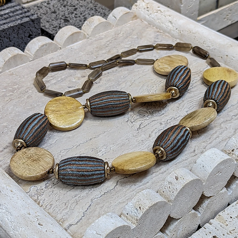 Amorita boutique A vintage log necklace