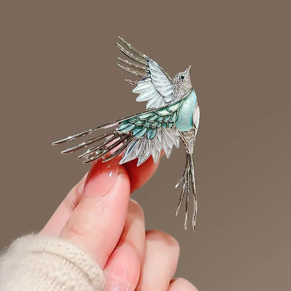 Sparkling Rhinestone Brooch 3d Bird Brooch Pin with Cyan-blue Enamel Wings Translucent Rhinestone Lapel Badge for Suits