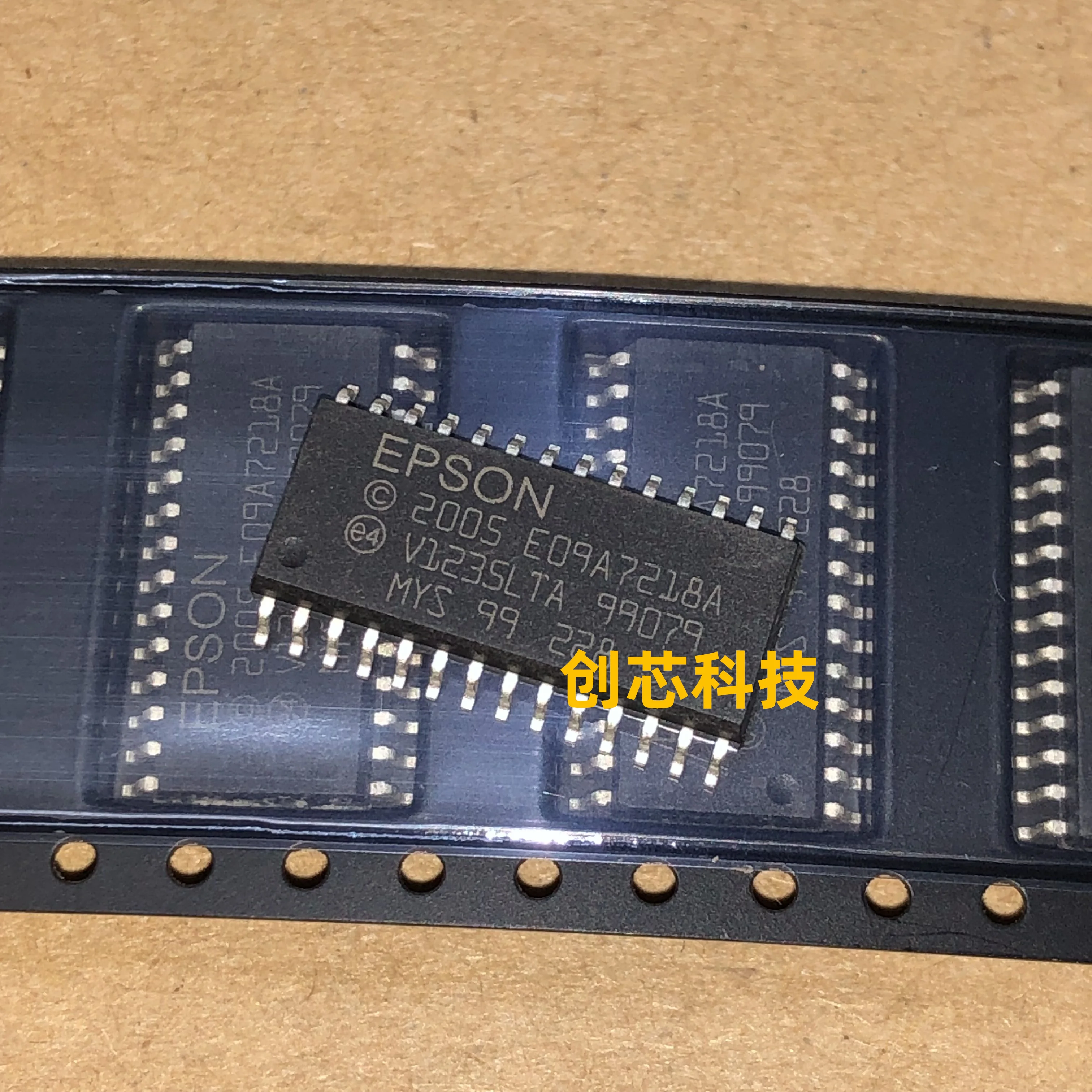 1PCS New original EPSON 2005 E09A7218A SOP-28 printer driver chip real picture shooting.