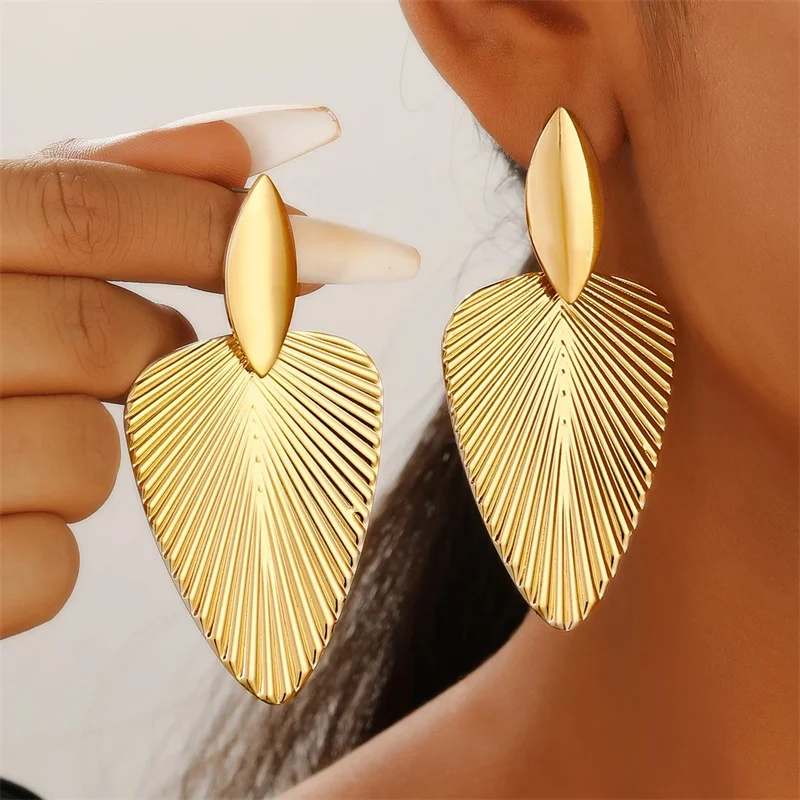 

Advanced Metal Textured Leaf Pendant Big Earrings Women's Exaggerated Fashion Party Jewelry Gold Color Geometry Drop Earring