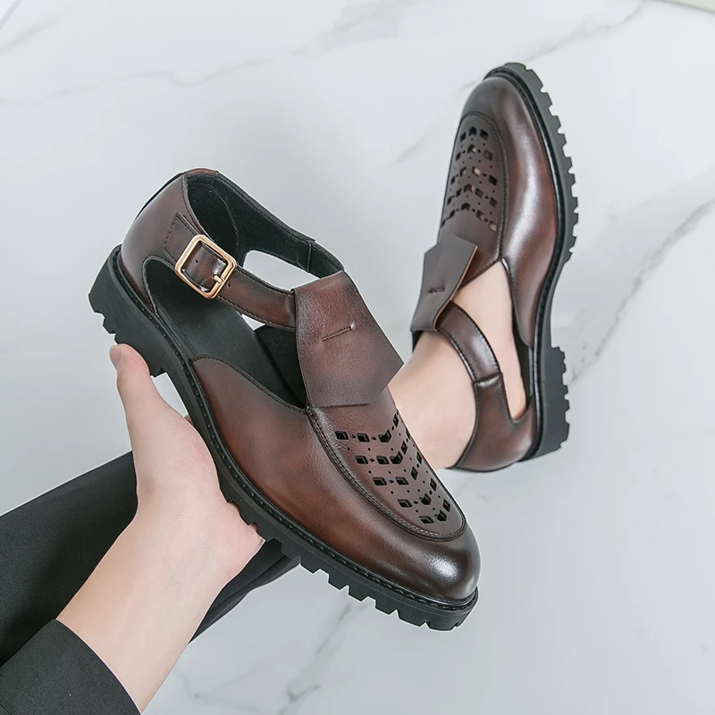 

Новые мужские дышащие кожаные туфли в классическом британском стиле для вечеринок или работы в деловом стиле 38–46. Горячая продажа обуви в сандалиях больших размеров.