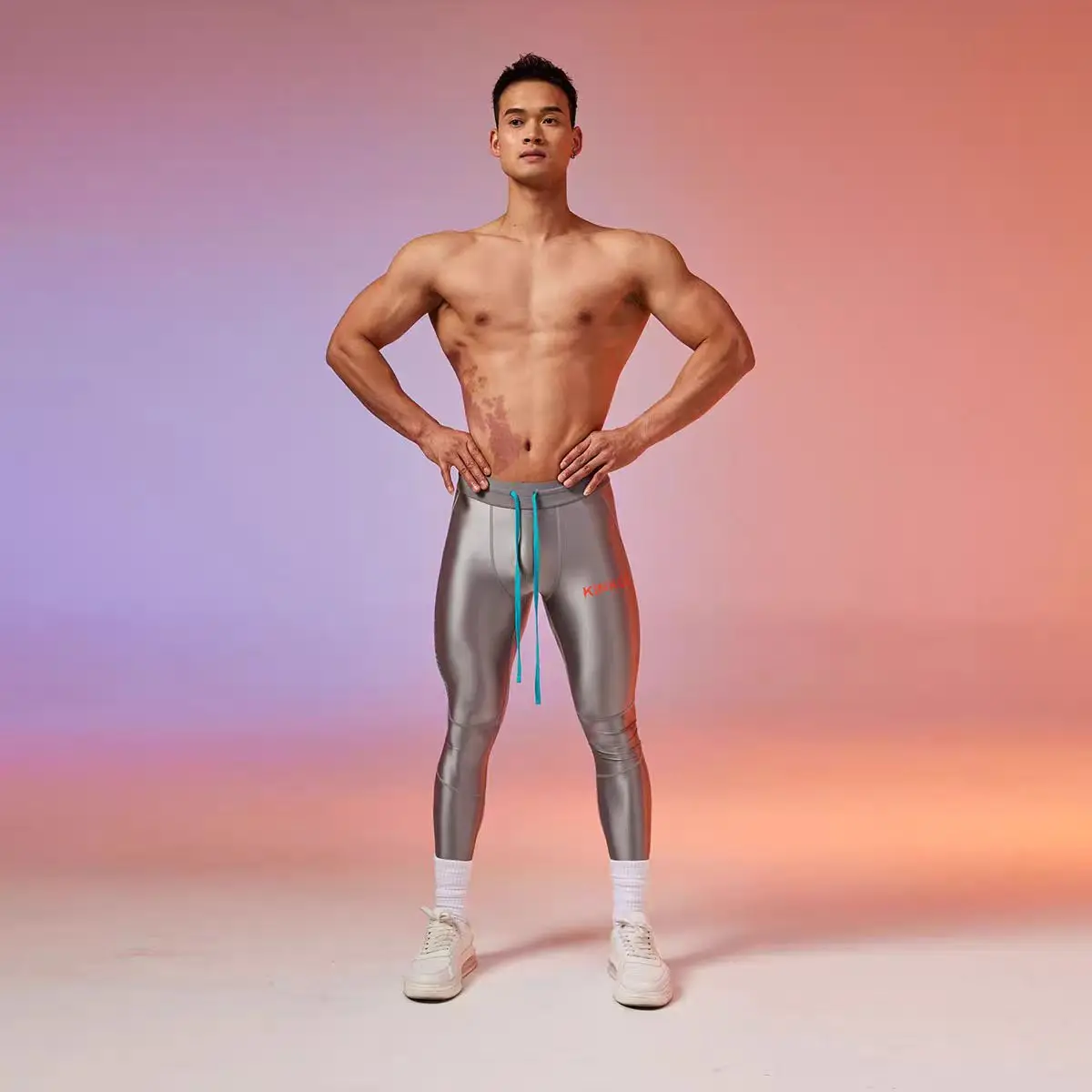 DROZENO Leggings fitness sportivi argento lucido setoso ad alta elasticità per allenamento in palestra da uomo argento