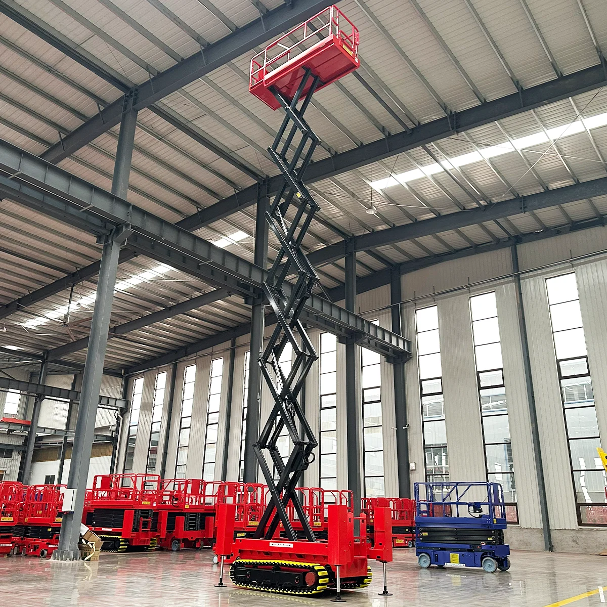 Heavy Duty Crawler Scissor Lift 8m 9m 12m 15.8m Reach with CE Certification for Construction lift platform customized