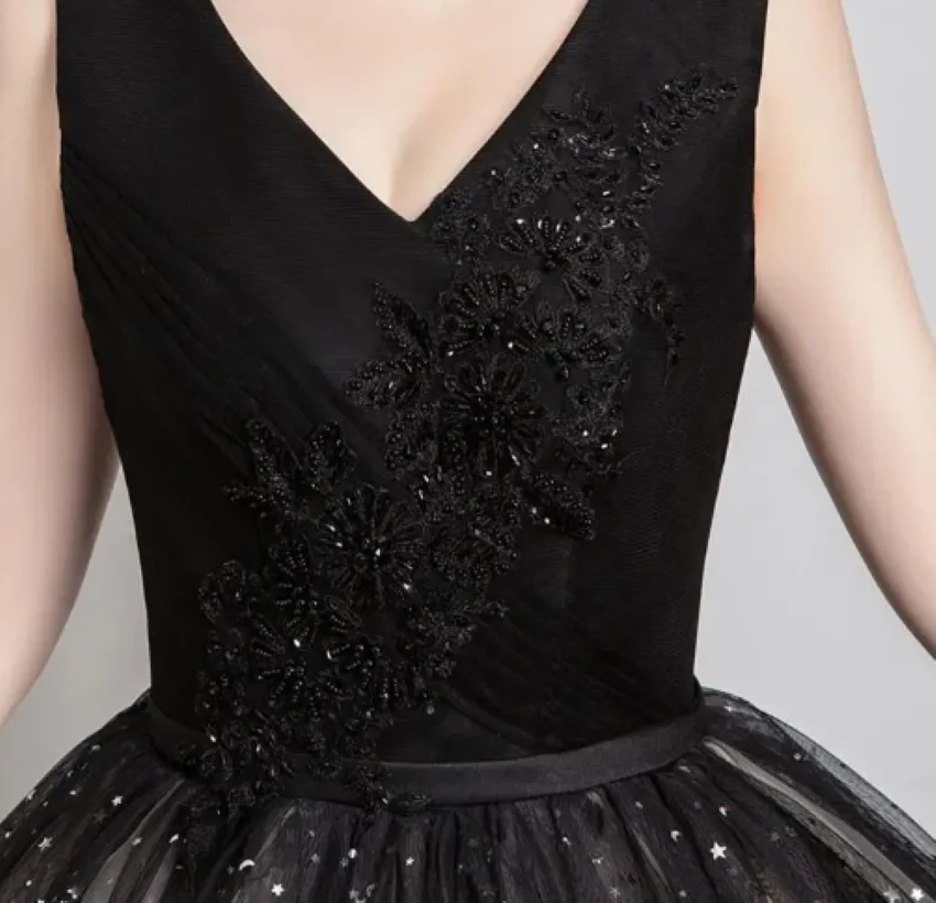 Vestido de quinceañera para graduación, traje de baile con manga y lentejuelas, color negro, a juego, con cuello en V, 2023