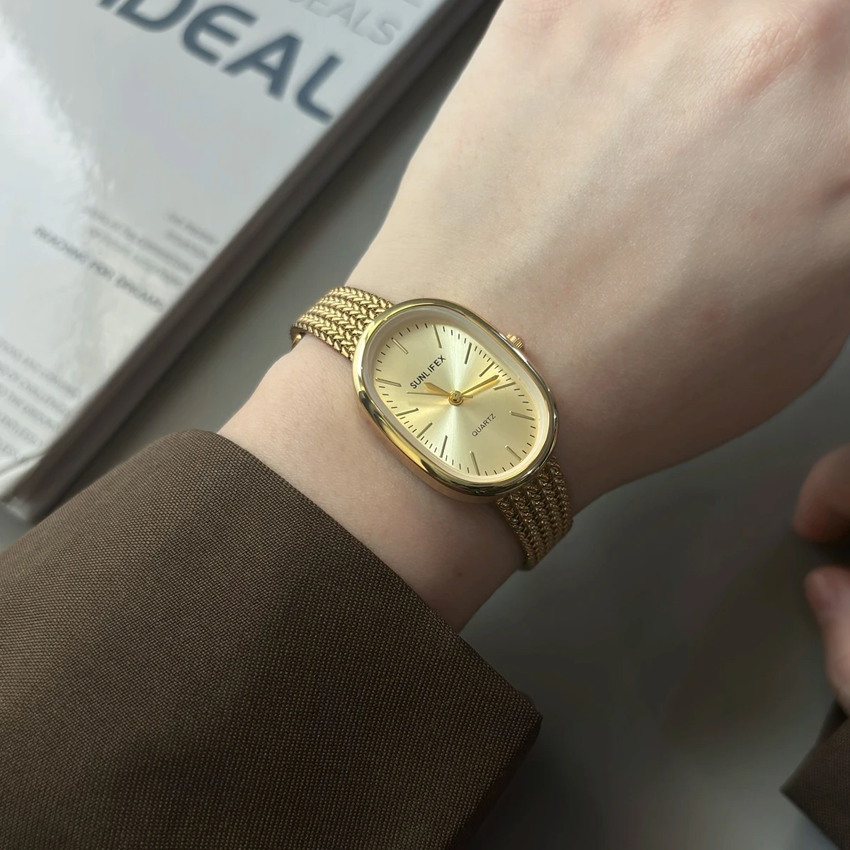 SUNLIFEX البيضاوي المرأة شبكة من الاستانلس استيل حزام ساعة فساتين راقية رقيقة جدا ساعات كوارتز بسيطة السيدات ساعات المعصم Reloj