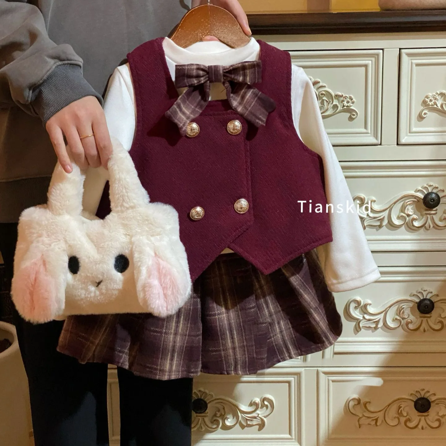 Winter Infant Baby Girl 4PCS Clothes Set Cotton Solid Undershirt Velvet Vest Coat Plaid Bow Solid Pleated Skirts Kid Girl Outfit