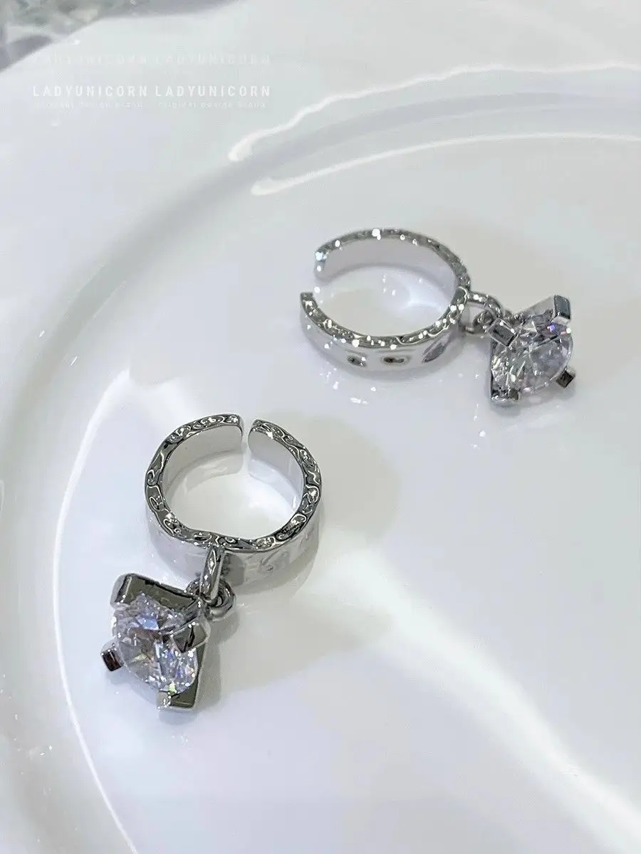Sparkling Exquisite Personalized and Dynamic Zircon Pendant Ring Women\'s Design Sense Tail Ring Ring Opening Niche Jewelry Gift