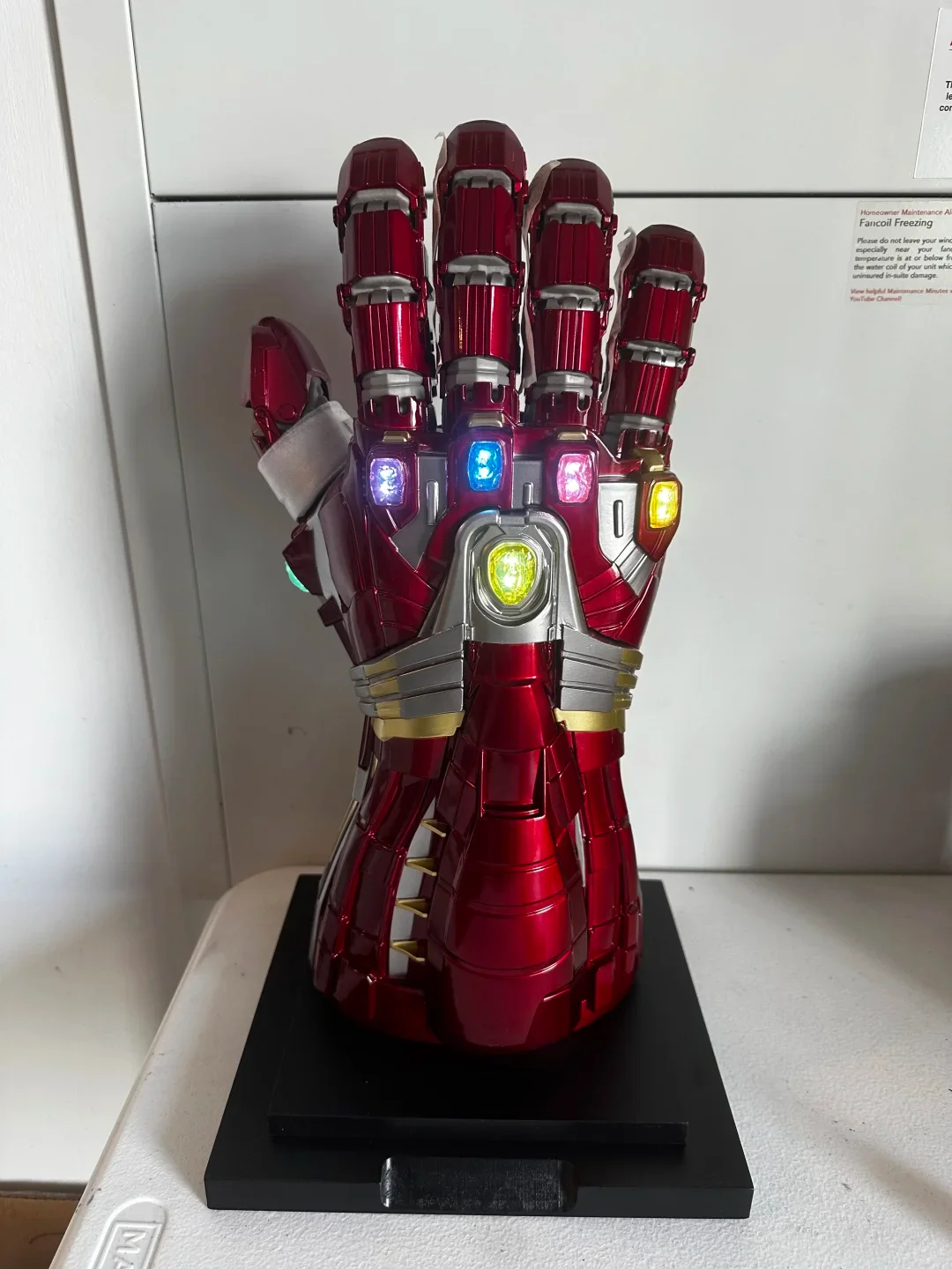 

Марвел: Авенджеры: Конец игры (Финал) — Нано-перчатка Тони Старка, версия Халка, 1:1, полностью металлическая, носимая, с замком Таноса, праздничный сюрприз-подарок