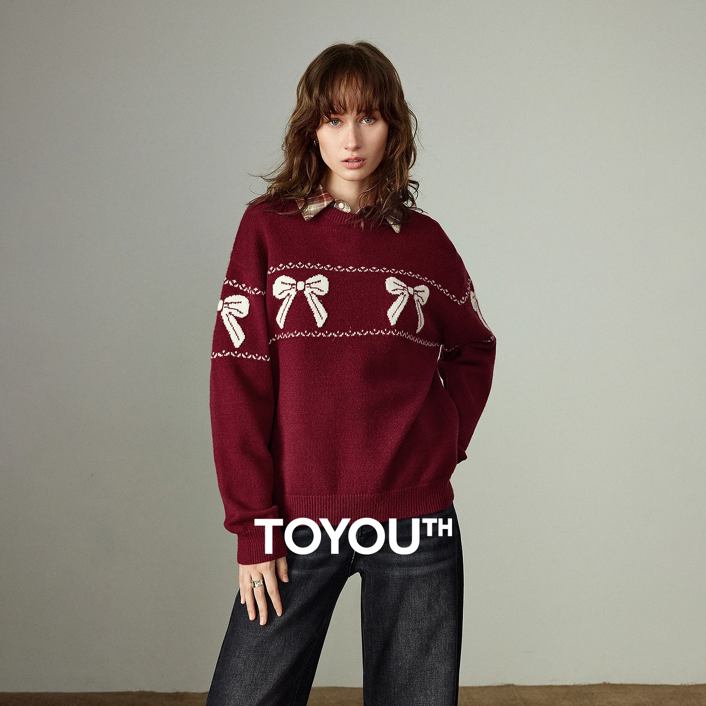 

TOYOUTH Women Sweaters 2025 Winter New Bow Jacquard Retro Age-reducing Crew-neck Slightly Loose Warm Tops​
