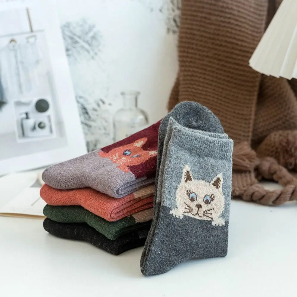 5 Pairs Cotton Cartoon Cat Socks Jacquard Breathable Fabric Cotton Crew Socks Sweat Wicking Skin-Friendly Animal Pattern Socks