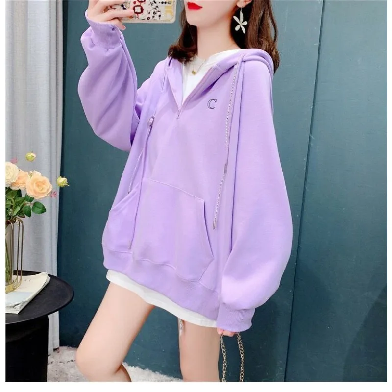 秋の韓国スタイルの女性向けデザインレター刺繍フード付きスウェットシャツ、ゆったりとした怠惰なスタイルの万能トップス