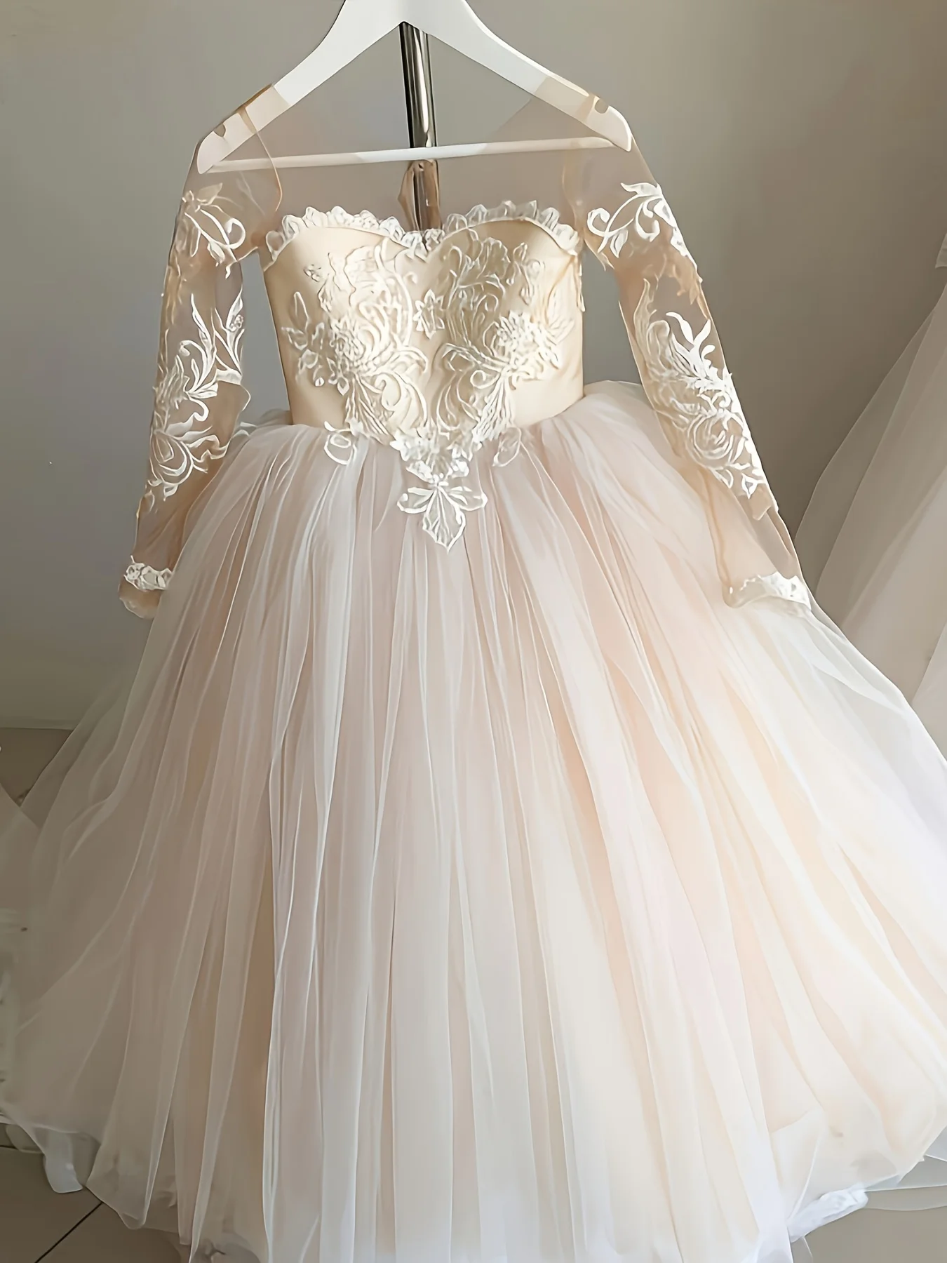 

Lace Long-Sleeved Flower Girl Dress Princess Dress Holiday Party Dress