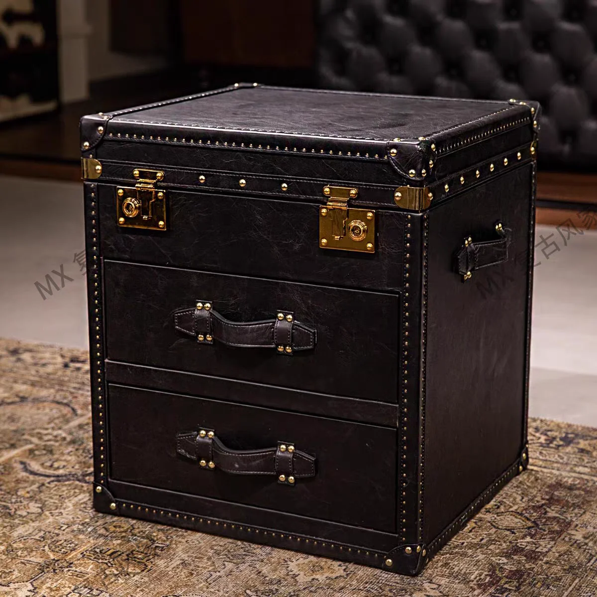 Retro oil wax leather side table, medieval cigar bar, small coffee table, industrial style whiskey box side table