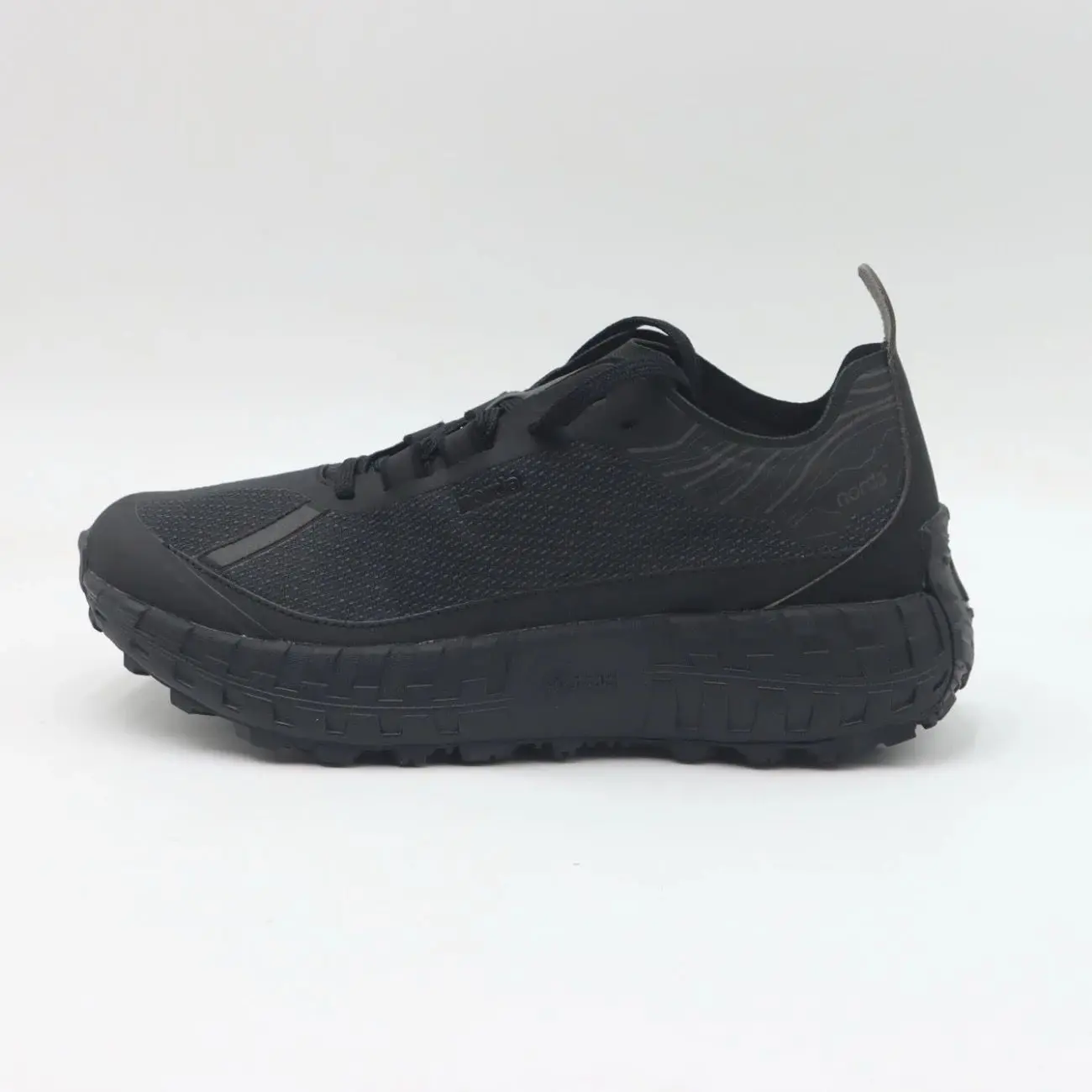 2025 New Mens Womens Running Shoes Unisex Designer Outdoor Walking Joggers Couple Shoes