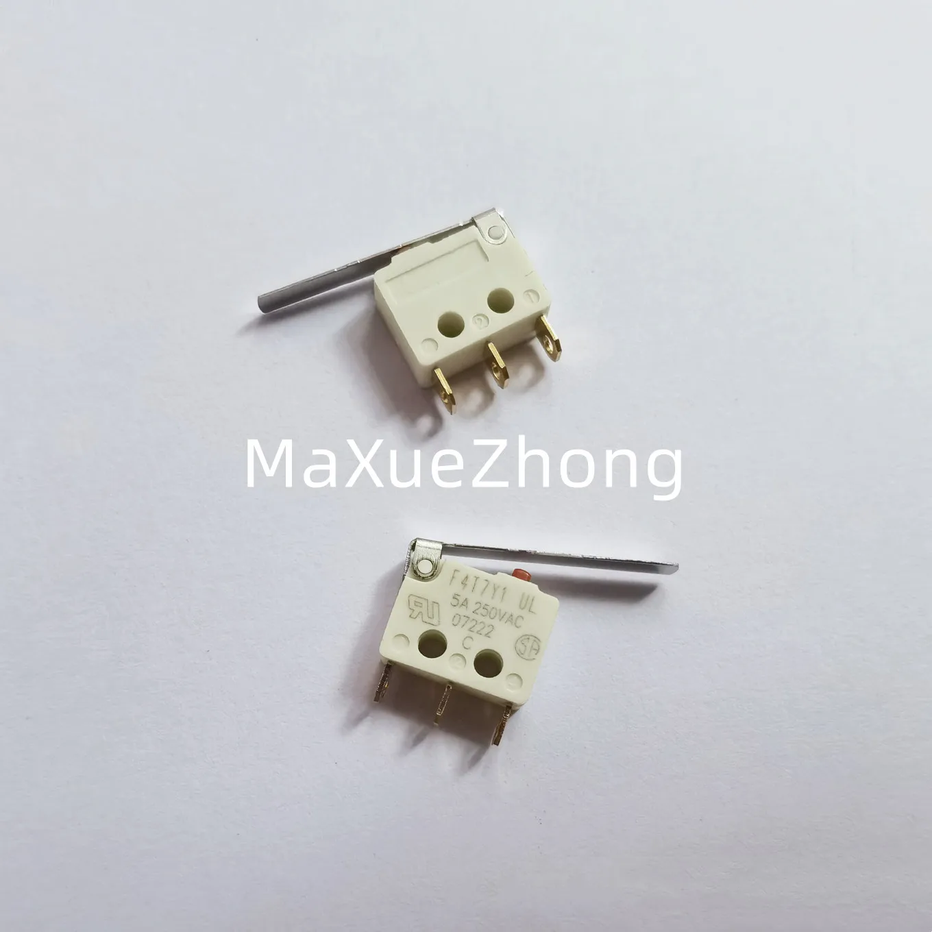 Original new 100% F4T7Y1 micro switch gold-plated foot with handle button stroke switch 5A250VAC