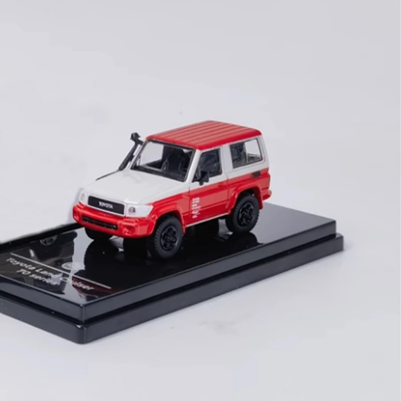 

Diecast Original 1:64 Scale Land Cruiser LC71 Alloy Model Simulation Decoration Hobbies Souvenirs Gift Collection Static Display
