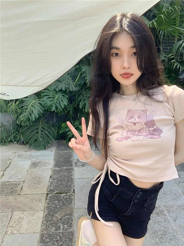 Camiseta con estampado de dibujos animados Y2K para mujer, camiseta con hombros positivos y cordón, Tops sexys y dulces, camiseta ajustada versátil de ocio para mujer