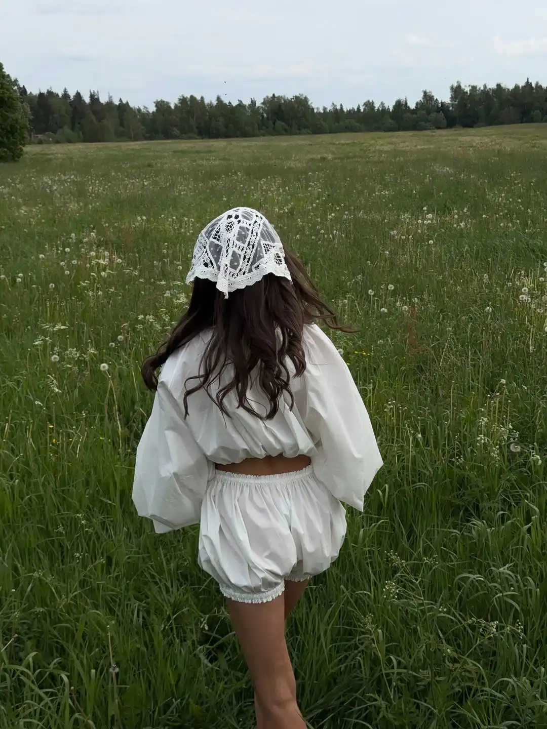 Chic Solid Lace Up Elastico in vita Set corto da donna Sexy senza spalline Manica a lanterna Allentato Top corto 2026 Abiti da vacanza da donna