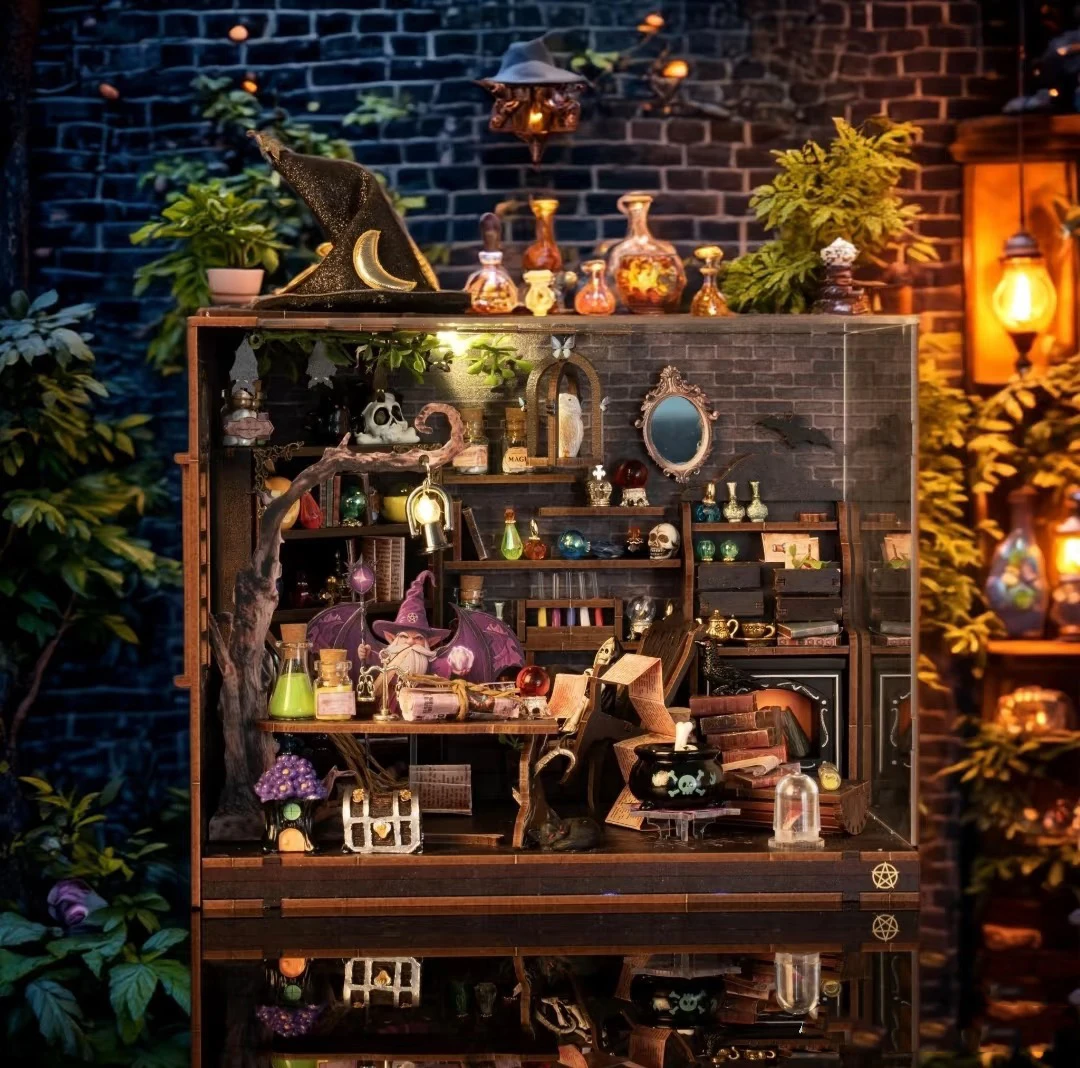 DIY ブックヌック 木製ミニチュアモデルキット ジャングルマジックハウス ブックエンド 3D パズル LED ライト付き 友人への誕生日プレゼント