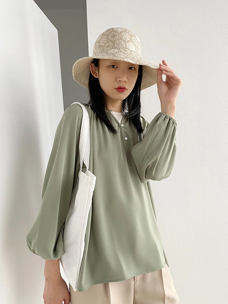 

RJC CHIC Silky Soft Manageable Cosite Yarn Lantern Sve V-ne Commute Sweater irt Straight Cut Long Sve Pure Color