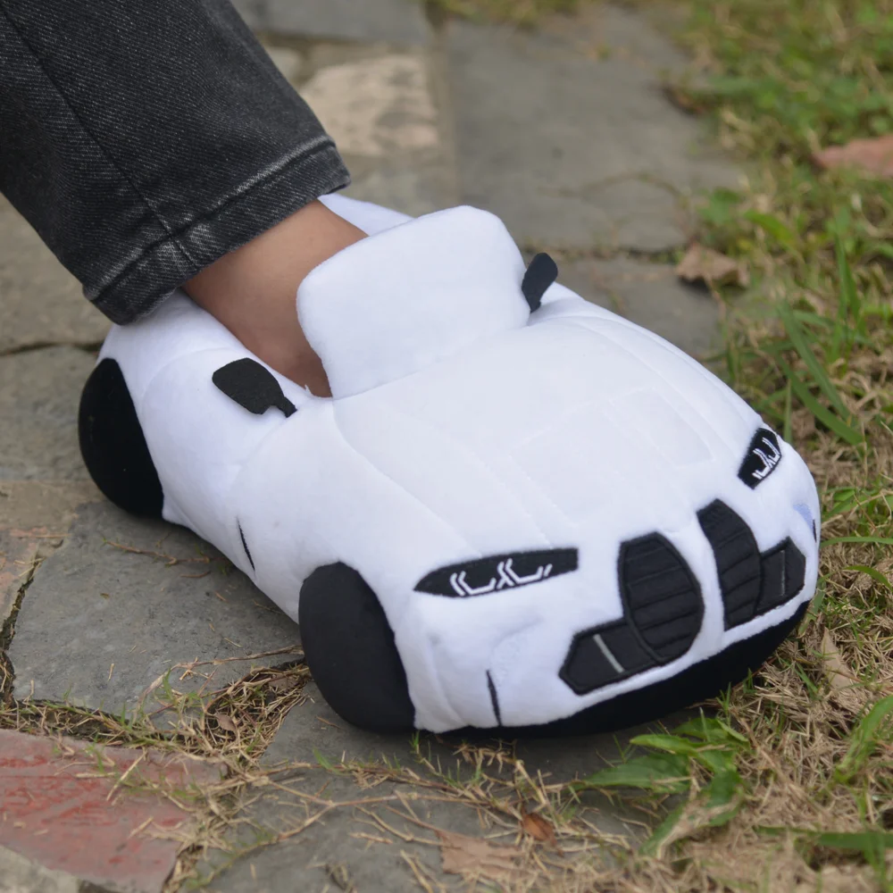 Zapatillas de felpa con forma de vehículo de vaca de las tierras altas, zapatos de casa suaves y cálidos con coche de dibujos animados para hombre y