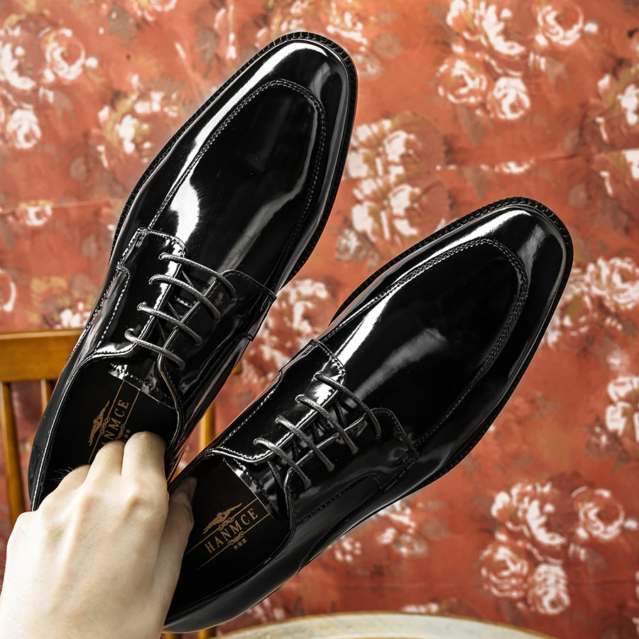 British Handmade Fashion Formal Casual Patent Leather Dress Male Lace-Up Men Derby Shoes  Bullock Business Footwear 2024 Hot