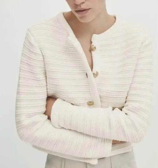 خريف 2024 سترة نسائية جديدة ذات نسيج ذهبي محبوك ort Jaet سترة نسائية مفتوحة من الأمام لون نقي تصميم منخفض مستدير Ne