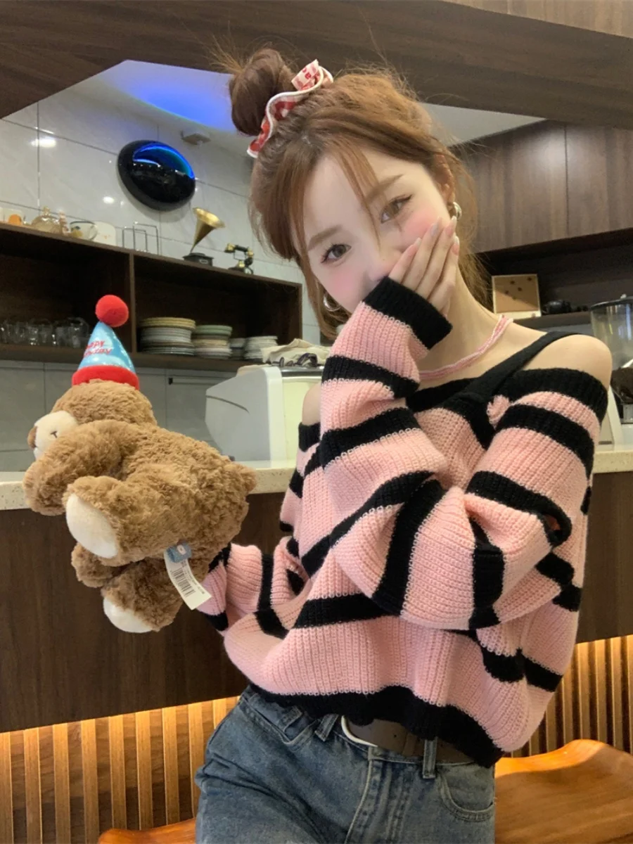 

Sweet And Spicy Knitted Top Women's Shoulder Bared Long Sleeve Striped Color Block Casual Fashion Autumn New Style Loose Fit