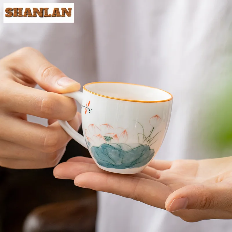 Taza de porcelana blanca pintada a mano, vaso pequeño con mango de color, jarra de agua, Chazhan, degustación Personal