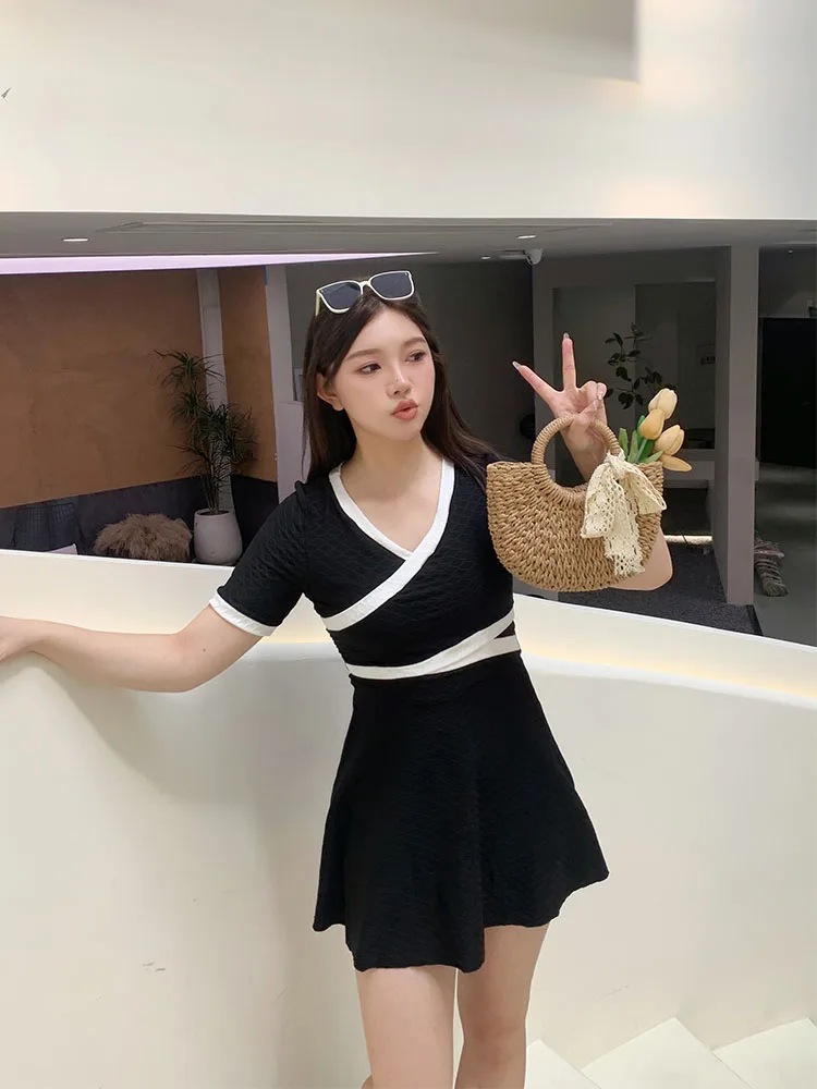 Retro High-End Sensation Women's One-Piece Swimsuit Conservative Belly Covering Slimming Meat Concealing Gathered Plump MM Ho...