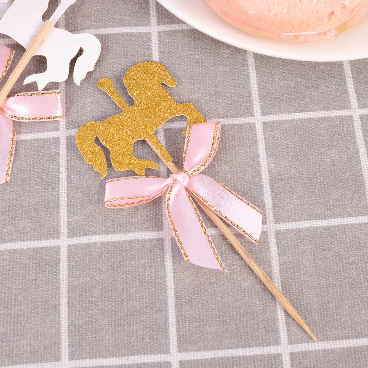 

20Pcs Carousel Style Cake Toppers Long Service Life Birthday Party Cupcake Dessert Decoration Picks Cake Toppers