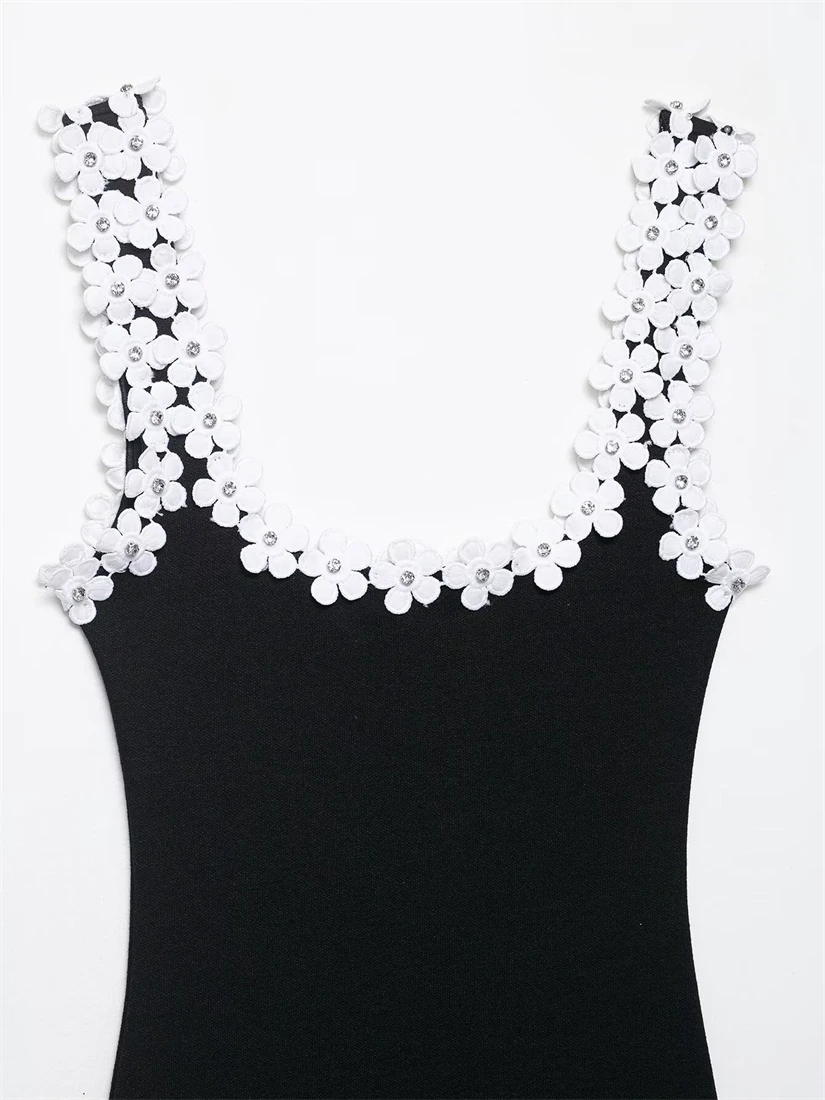 Nuovo abito elasticizzato con accento floreale alla moda da donna in stile 2025 Abito maxi casual elegante per donna