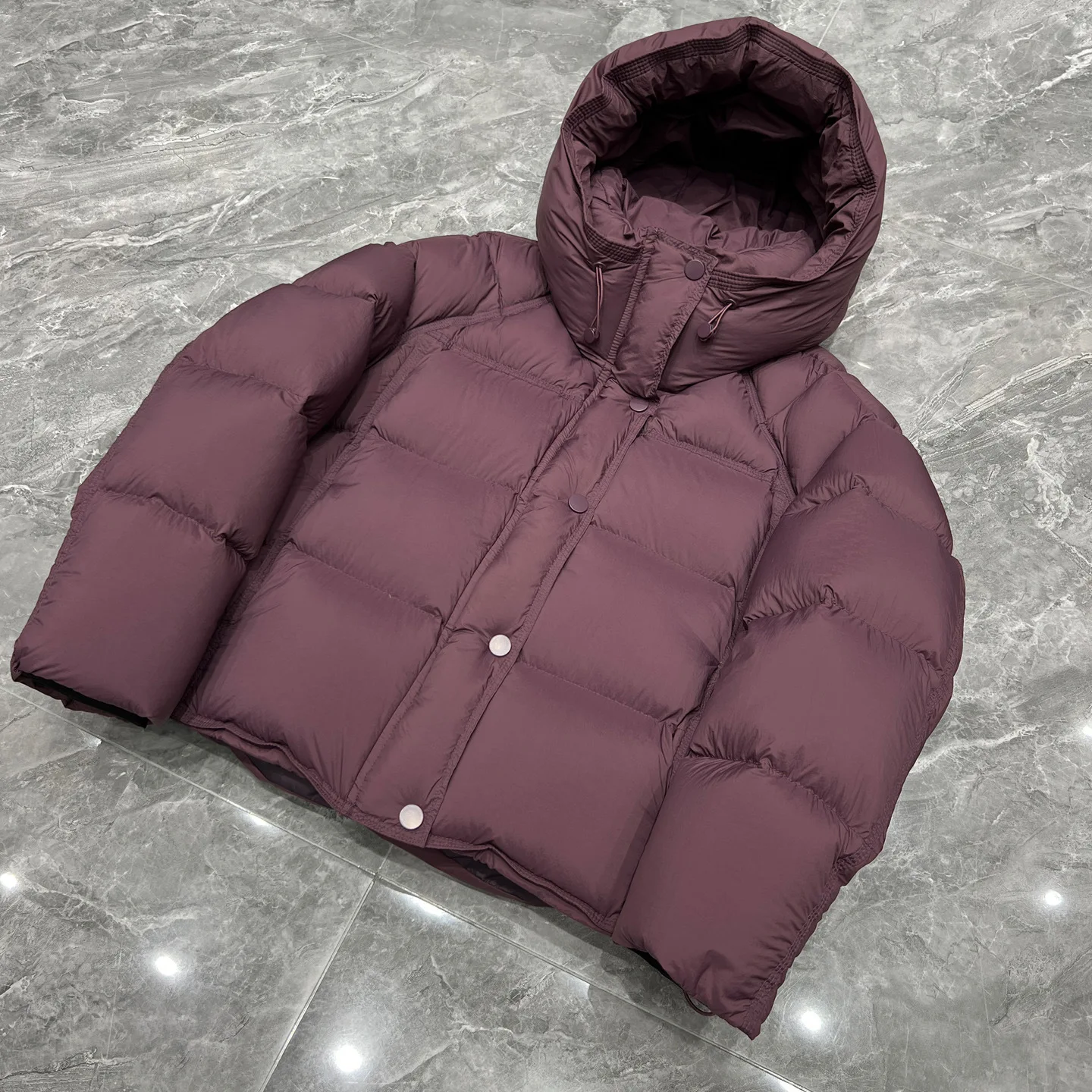 2026 شتاء جديد سترة منتفخة الأبيض بطة أسفل سترة المرأة قصيرة سميكة سحابة معطف فضفاض 90 الأبيض بطة أسفل مقنعين معطف الخبز