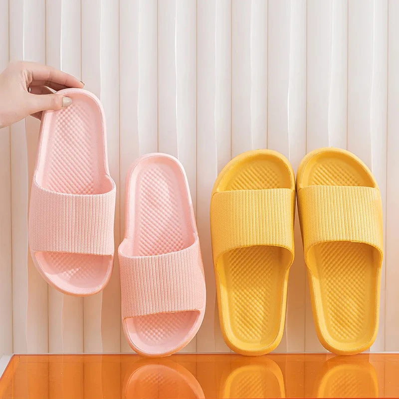 

Summer Women Fashion Slippers Thick Sole Outdoor Non-Slip Eva Slippers Indoor Soft Sole Couple Sandals Male Beach Shoes Shower