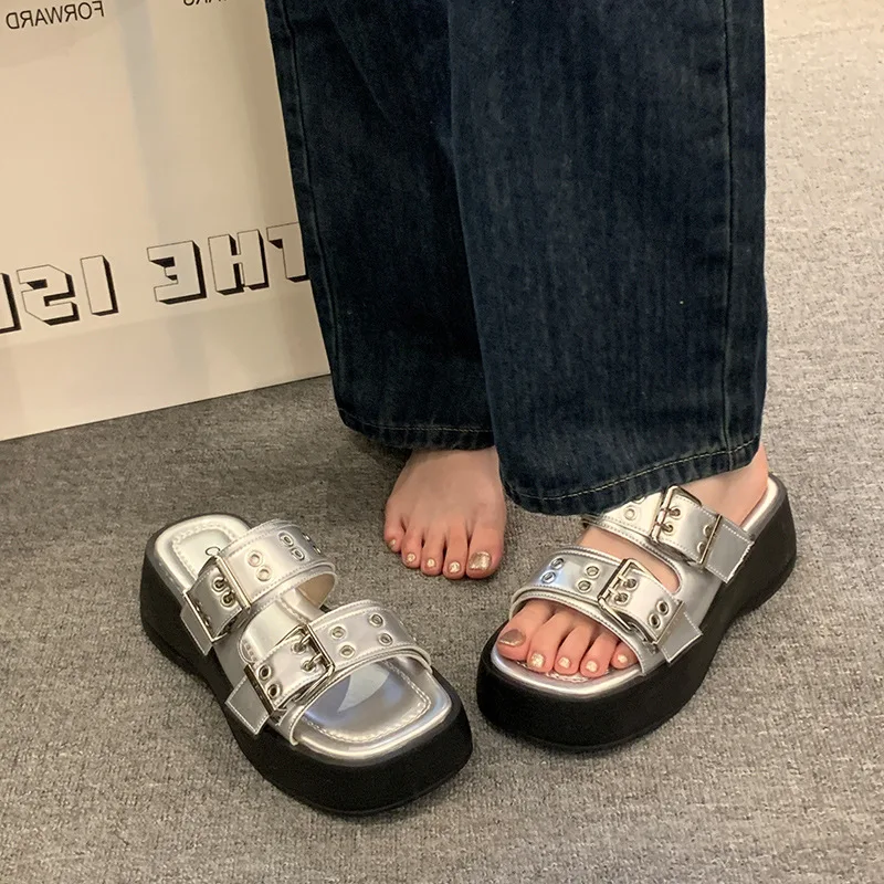 

Summer 2025 New Niche Design Belt-buckle Double-strap Flip-flops for Women, Comfortable Thick-soled Fashionable Women's Shoes