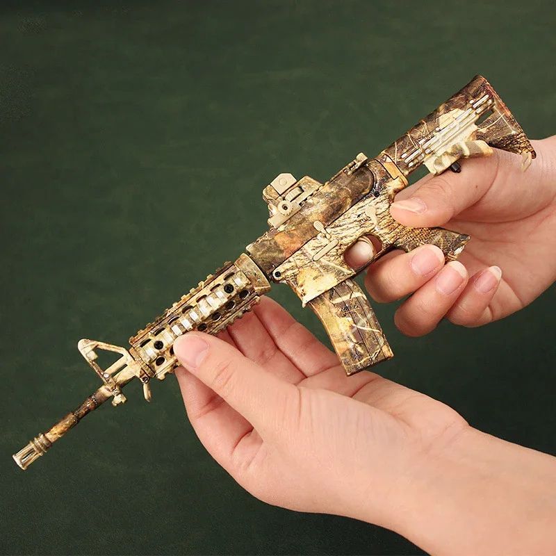 1: 3 Detachable Gun Model M416 All Metal Alloy Ornament Toy Gun Boy Creative Gift (Can not shot)